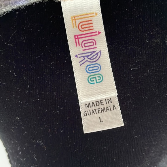 LulaRoe Perfect T - Picture 3 of 5